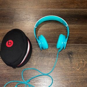 Used Beats Headphones. Still in perfect condition. Cleaned Well. Turquoise.